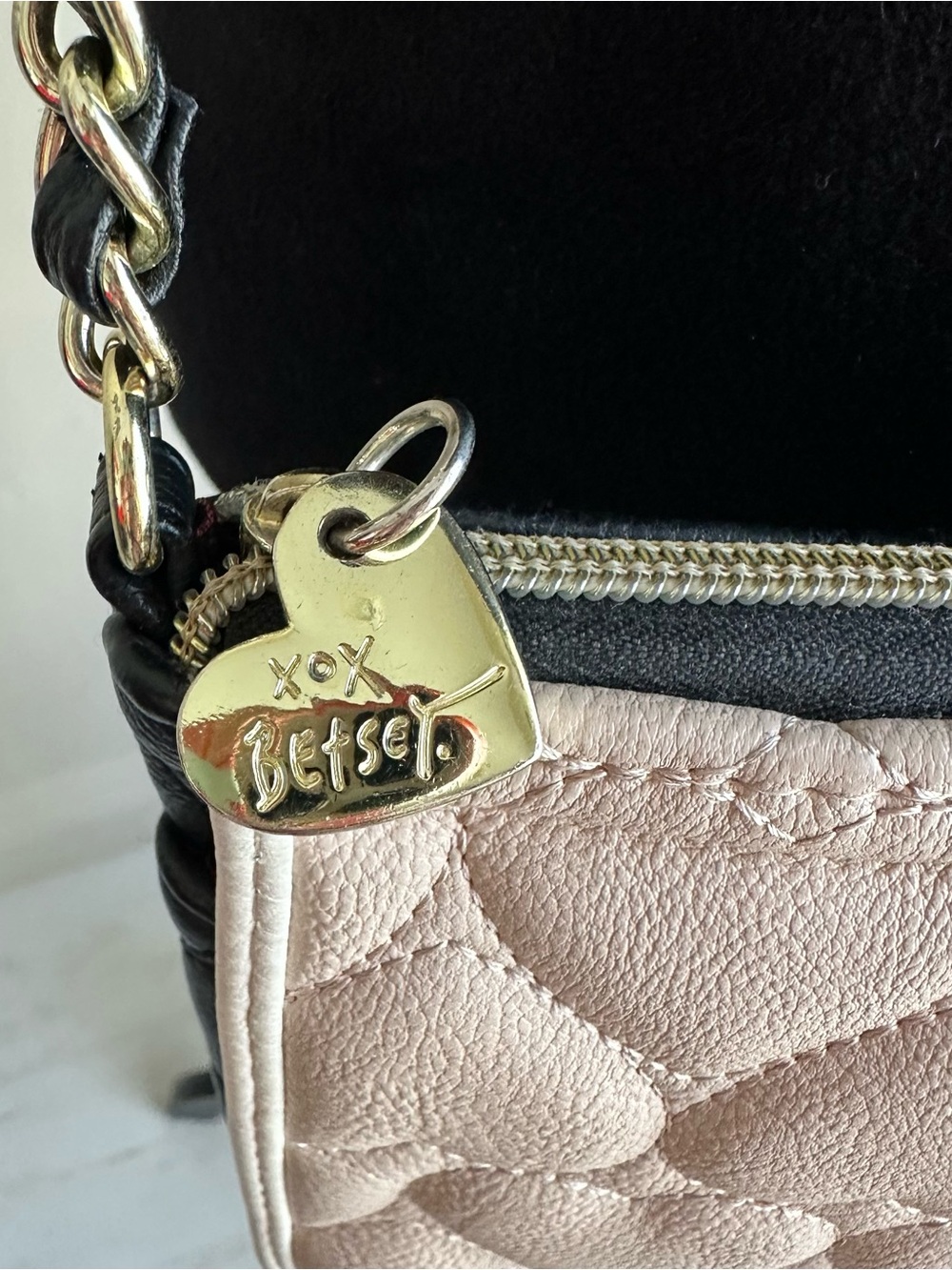 Betsy Johnson Quilted Heart Crossbody Purse Chain Strap Bag - Beige & Black - Picture 3 of 10